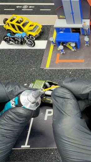 👉 Mercedes Unimog 1300L Custom Build 🔧🔥 #mercedesunimog #custombuild #diecast #CollectorCars