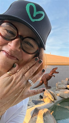 Monique Jackson on Instagram: "Joyous memory ✨ • • ✨ • • #emeraldgreen #jewelry #green #moniquelvoeslv #milestonesbyab"