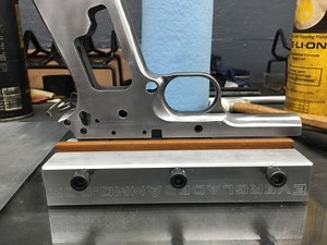 Review: Everglades Ammo 1911 frame rail sanding/stoning tool