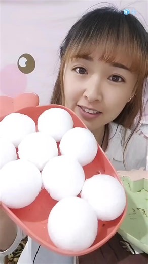 Delicious Flavored Crushed Ice ASMR Experience