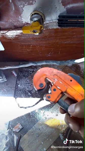 Instalación de Estufa de Tiro Balanceado a Gas Natural - Guía Práctica
