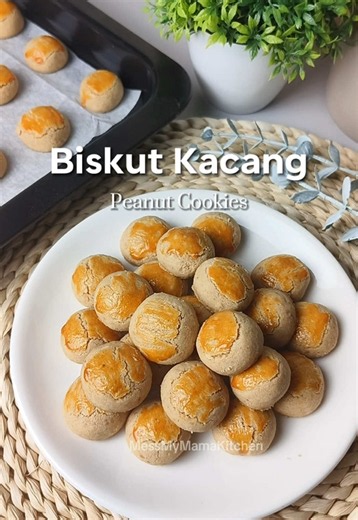 POV: You want Deepavali cookies without the baking stress 🍪🪔 POV: Your Deepavali cookie list is long but your time is SHORT 😭🍪 Mix. Shape. Bake. Done! This DIY Groundnut Biscuit Mix Set comes with the key ingredients and recipe for easy, nutty homemade biskut kacang 🤎 Perfect for first-time bakers, busy mums and festive gift boxes! Sound idea: use a trending upbeat festive beat with a satisfying beat drop on the “bake reveal” ✨ #diybaking #resepimudah #bakingmalaysia #biskutkacang #Deepaval