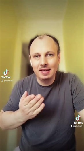 Natalie and Deni are bringing morning cheer on Palm Sunday😉😉😉