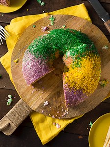 Easy King Cake - Paula Deen