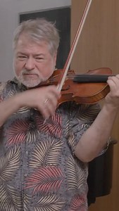 9/10 Shifts Go Wrong 🎻 In this clip, Daniel Phillips shows the “leapfrog” method—jump bottom → top to calibrate force so your shifts land cleanly and confidently. Be sure to sing the shift to yourself so you can hear and nail the jump. Learn more tips and insights on tonebase Violin! ➡️ https://strings.tonebase.co/violin?utm_source=facebook | tonebase Violin