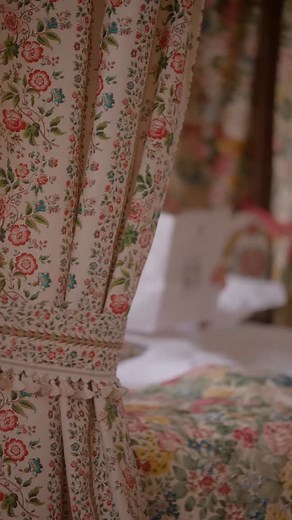 Read all about it! Step inside the home of Sanderson. Be inspired by our layers of design legacy, read all the latest news and shop our luxury fabrics and wallpapers on our brand-new website. Enjoy £20 off when you sign up to our newsletter – explore our full range of fabric, wallpaper, paint and trimmings via the link in our bio. #Sanderson #HeritageDesign #IconicFlorals #LuxuryFabrics #InteriorInspiration #Wallcoverings | Sanderson Fabrics and Wallpapers
