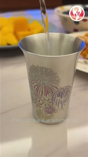 Cup | A magical cup that changes color when water is poured in.