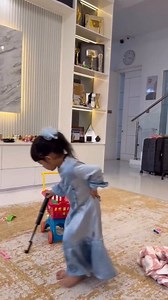 moana cosplay nenek2 sakit pinggang 😂😂 | Ria Ricis Moana Fans Love Story