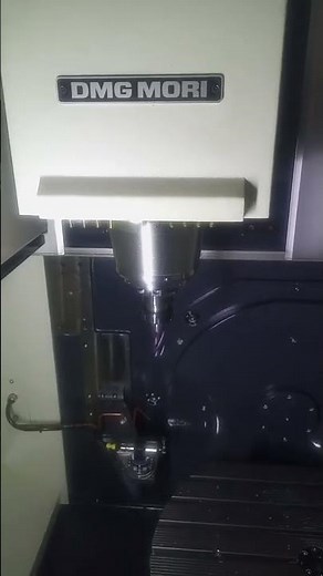 ⚙️ Tool change in seconds.#CNC #DMGMORI
