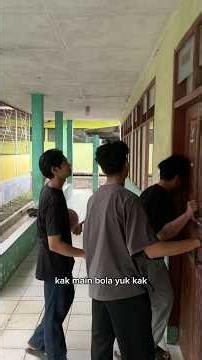 Niat main bola eh malah ngambek ngambekan#shorts ##fyp