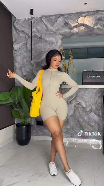 Stylish Armoni Capel Showcases AKPAKEJI Style