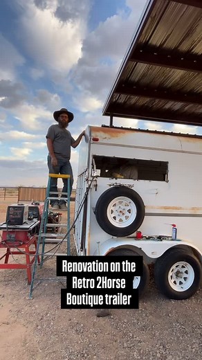 More progress being made on my little Boutique trailer. Thank God for a husband who never says no, and friends who are very talented in fabrication! #Vintage2horsetrailer#alohabuckarooboutique #alohabuckaroo #horsetrailerconversion #mobileboutique | Aloha Buckaroo Boutique