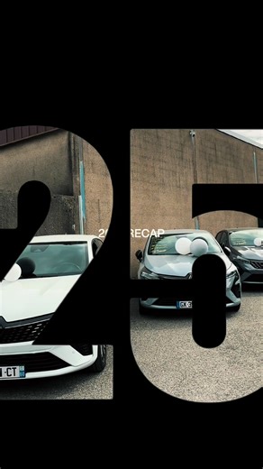 ✨ Une année riche en sourires et en belles rencontres ✨ Cette année a été marquée par de nombreux moments de joie, de confiance et surtout… de sourires après chaque remise de clés 🚗😁 Merci à tous nos clients pour leur confiance et leur fidélité. C’est grâce à vous que cette année a été aussi enrichissante. Chez Eurocar, notre plus grande fierté, c’est de vous voir repartir au volant de votre nouvelle voiture avec le sourire. Et ce n’est que le début… 🚀 Rendez-vous l’année prochaine pour encor