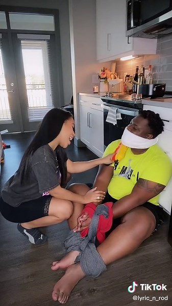 #whystink #imnotgoinganywhere #tiktokcouple #couples #coupletiktok #causeyouputyourmouthonme #whystink? #whystinkstink #BetterTogetherChallenge #crazy