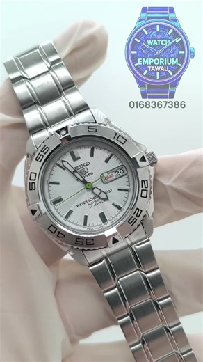 Seiko 5 Sports 7S36-00Y0 Automatic 23 Jewels 100M Silver Dial Stainless Steel