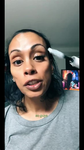 Lash Extension Kit Wispy Lash Clusters Kit 9-17mm Natural Cluster Eyelash Extensions with Lash Bond and Seal and Lash Tweezer C Curl DIY Lash Extensions Kit For Beginners