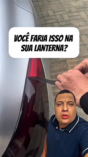 Moisés Freitas | Mago do App on Instagram: "😳 Não é película. Não é envelopamento. Essa lanterna com efeito fumê que parece coisa de carro importado… é feita com meia-calça 😅 Gasta pouco, muda o visual e deixa o carro com cara mais agressiva. ⚠️ Mas atenção: tem que fazer com cuidado pra não comprometer a iluminação. 👇 Agora quero saber de você: genial ou gambiarra? 💬 Comenta aí 📌 Salva o vídeo 📤 Marca aquele amigo que faria isso sem pensar #LanternaFume #MeiaCalca #GambiarraInteligente #m