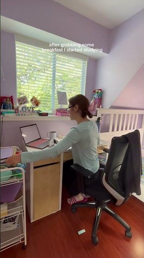 in the life as first year business student! #university #universitystudent #studentlife