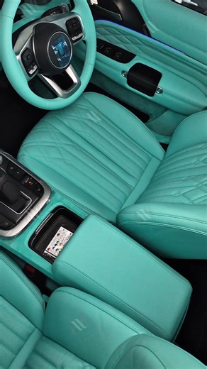 ตกแต่งภายในโทนสี Tiffany Blue🩵 บน GWM Tank 300 ออเดอร์สั่งผลิตที่คุณสามารถคัสตอมเองได้พร้อมเฉดสีให้เลือกมากถึง 90 เฉด ที่ Nikko Car Design เราให้คุณมากกว่าแค่รถสวยแต่ยังมอบประสบการณ์ในการขับขี่ที่เหนือระดับด้วยเบาะหนัง Nappa เกรด Finest Quality เฉพาะที่ร้านเราเท่านั้นที่ให้สัมผัสที่เหนือกว่าด้วยผิวเรียบ หนานุ่ม และระบายอากาศ มอบห้องโดยสารสัมผัสเหมือน Luxury car interiors ลองแล้วจะหลงรักเหมือนลูกค้าทุกท่านของเรา -Starlight headliner: เพดานดาวหุ้ม Alcantara พร้อมกิมมิคดาวตก เปลี่ยนสีไฟและโหมดได้ผ