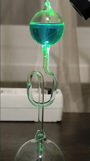 Geometric optics and properties of saturated steam