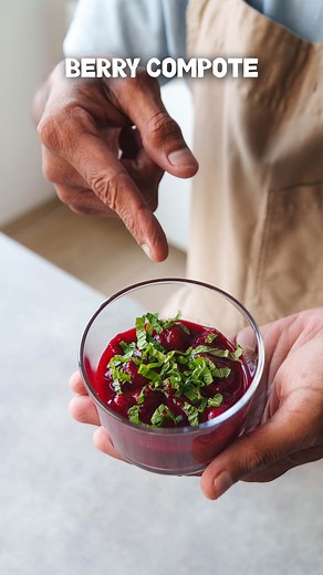 This sugar-free Berry Compote is versatile and adds flavour to any dish! Try it on your oatmeal, pancakes, ice cream, or yoghurt. Let us know what you’d drizzle this on 🍓 #berrycompote #healthyrecipes #easyrecipes #frozenberries #microwavehacks | The Meatmen Channel