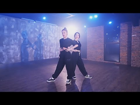 Red Velvet - IRENE & SEULGI '놀이 (Naughty)' Choreography Video