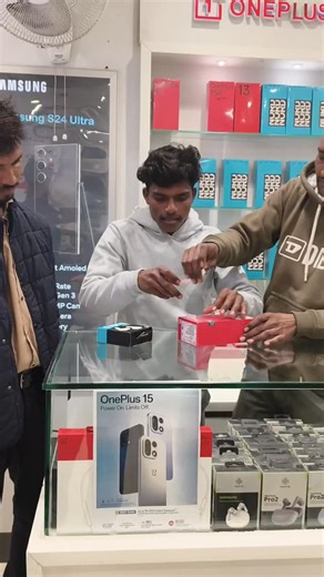 KORE MOBILE on Instagram: "OnePlus 15R Unboxing with a Happy Customer 🔥 Premium smartphone + FREE Nord Buds 3 🎧 Deals like this don’t wait! 📍 Visit Kore Mobile, Kanpur today 🤝 Trusted store | Genuine products | Best offers"