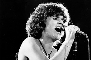 Linda Ronstadt Songs: 10 Definitive Stunners From an All-Time Great