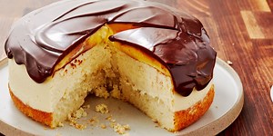 Boston Cream Cheesecake Cheesecake Is Even Better Than Pie