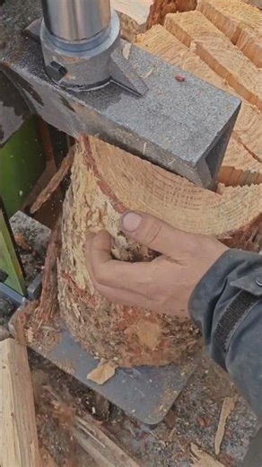 Automatic Wood Splitting Machine