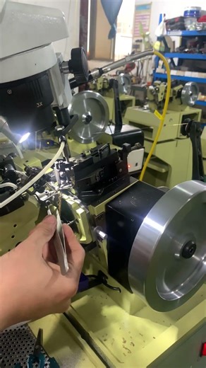 High-precision chain welding machine, stable chain shape, seamless welding.