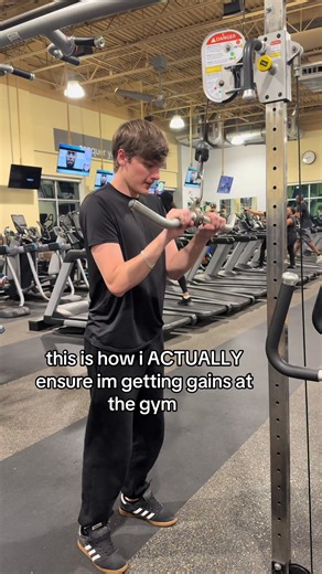 i wished someone showed me the FitBod app sooner #fitbod #workout #gym #motivation #fitness