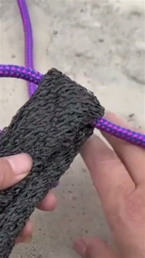 someone is giving an example to tie more firmly