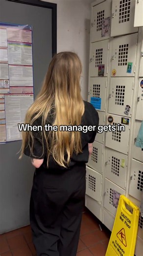Server Life | Manager shows up | #serviceindustry