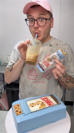 Greg Mason on Instagram: "#PerfectBarPartner Cake in one hand, @perfectbar in the other! Fueling the chaos one buttercream swirl at a time. Need your own fuel? Link in bio 💋"