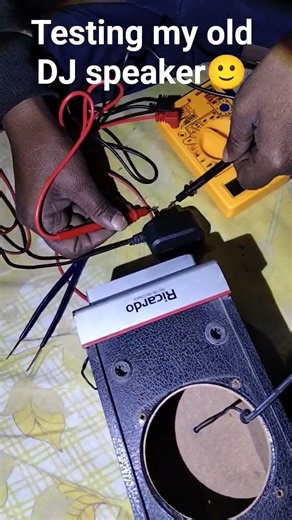 Testing my old DJ speaker#test#short#blog#multimeeter