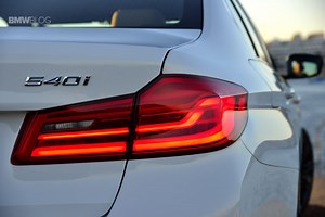 Video: BMW 540i vs Mercedes CLS 450 4Matic Acceleration Comparison