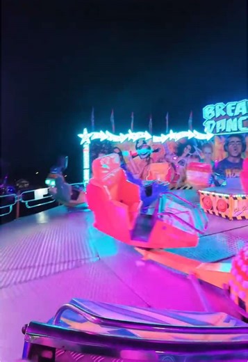 Laurie's Gorgeous Sobema Breakdance #rides #fyp #adrenalin #thrills #sobema #breakdance #australia #kirmes #funfair #carnival #viral @lauriesbreakdanceride