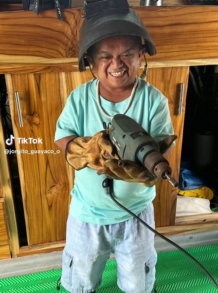 Jorgito el Guayaco: Estamos Ocupados a Full Camello