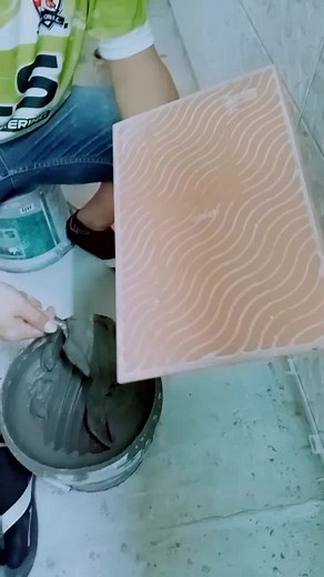 #หนุ่มก่อสร้างช่างกระเบื้อง