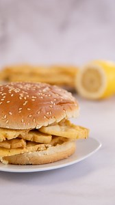 Panelle Panelle Bimby, ecco una ricetta irresistibile per l'estate! Le panelle di ceci Bimby sono una ricetta palermitana ottima se cerchi un'idea veloce per il pranzo o la cena! Conosci questa ricetta siciliana? Diccelo nei commenti! 👇​👇​👇​👇​ 😋​INGREDIENTI PER UNO STAMPO DA PLUMCALE 30X10 CM: q.b. prezzemolo 400 g farina di ceci 1200 g acqua 15 g sale fino q.b. pepe nero Per friggere q.b. olio di arachidi 😋​PROCEDIMENTO: -Mettere nel boccale il prezzemolo: 2 sec. vel. Turbo. -Raccogliere 