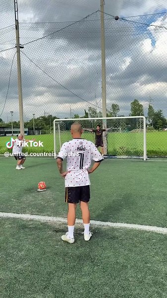 Charlie Chaplin: The Little Tramp in Classic Cinema