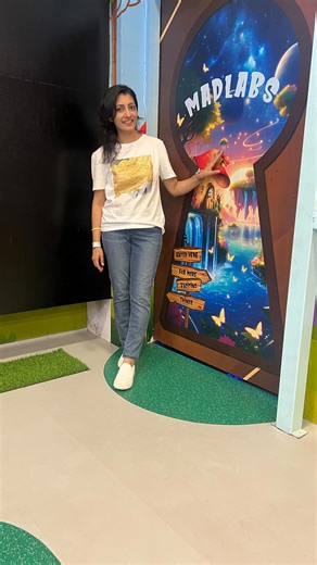 Anjli Chopra on Instagram: "Diving into the future at Mad Labs, @snowcitybangalore where ideas come to life! This place is perfect for all age groups. One destination for family & friends where every corner sparks joy & curiosity. What are you waiting for!? Visit @madlabsin today @snowcitybangalore Address - Madlabs Snowcity, 1st floor, JC nagar Bengaluru Karnataka #bangaloreblogger #snowcity #snowcitybangalore #bangalore #madlabs #madlab #madlabscience #scienceexperiments #science #spacelab #in