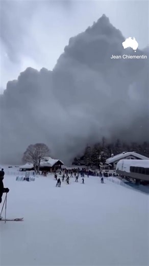 Footage has emerged of skiers in the Italian Alps fleeing as an avalanche rushes towards them, amid a spate of tragic skiing deaths this winter season. Eight cross-country skiers were found dead overnight and one remains missing after an avalanche near Lake Tahoe in California – the deadliest avalanche in the US in more than four decades. Details: https://bit.ly/4tHKJWv | The Australian