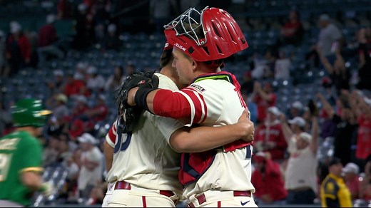 Phillips registra el out 27