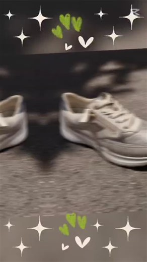 Smit Schoenen | Schoenenwinkel on Instagram: "✨ Nieuwe dames sneakers van Gabor ✨ Deze beauties wil je aan je voeten hebben 🤍 Super comfortabel, stijlvol én van topkwaliteit zoals je van Gabor gewend bent. Perfect voor elke dag: lopen als op wolkjes maar wél helemaal on-trend 😍 Kom ze gezellig passen en ervaar het zelf! Tot zo 👋 we zijn tot 18:00 open #Gabor #NieuwBinnen #DamesSneakers #ComfortEnStijl #ShoeLove ShopLocal 💕"
