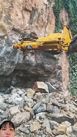 Watch how people carve rock using super-fast machines.