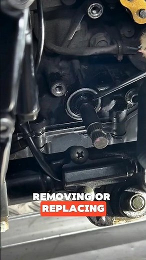 Genius Tricks for replacing crankshaft seals #mechanic #engineering