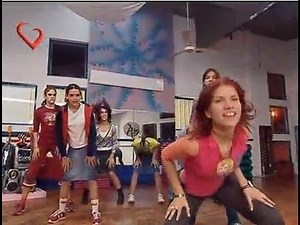 Rebelde Way capitulo 10, Marizza ensaya con las chicas