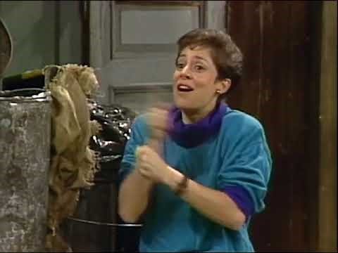 Sesame Street: Linda Loves Barkley